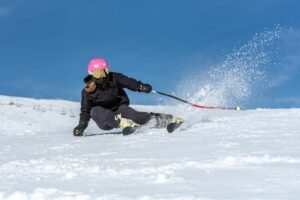Enkelletsels komen gelukkig niet zo veel voor tijdens het wintersporten. Valt het toch voor, lees in deze blog meer over de oorzaken en voorzorgsmaatregelen.